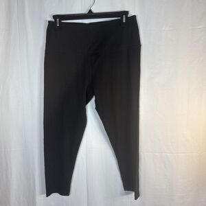 Women’s Falls Creek Black Capri Leggings Size Medium NWOT